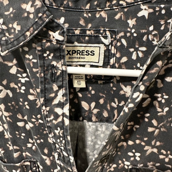 Express button up - Picture 2 of 2